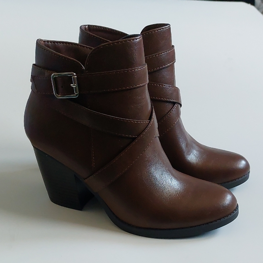 Style & Co Harmonyy Buckled Drees‎ Botties Womens brown  Size 7